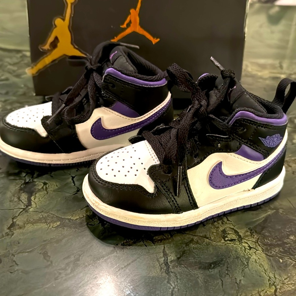 Toddler Air Jordans in great condition